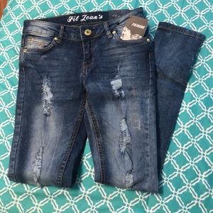 Size 3 distressed skinny jeans